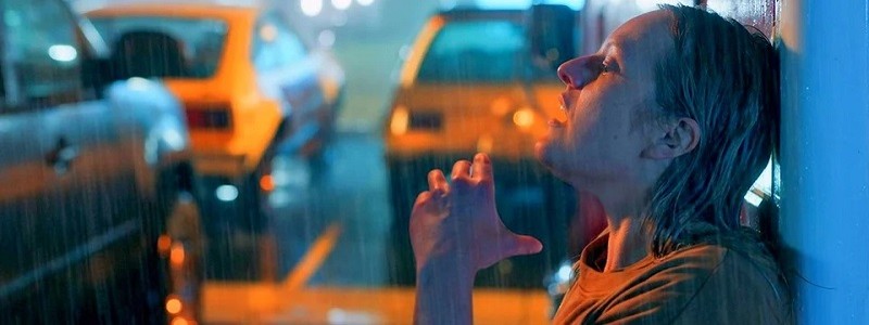 Есть ли сцена после титров «Человек-невидимка» (2020)