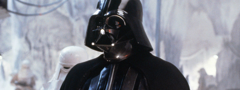 Люк Скайуокер и шлем Дарта Вейдера на новом изображении