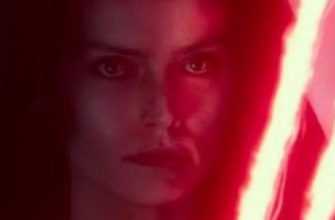 Рей надевает шлем Кайло Рена на изображении «Звездных войн 9»